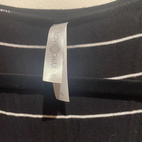 LoveCharm 🖤 Basic Tee - Picture 3 of 3